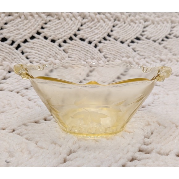 Vintage Lancaster Yellow Uranium Glass Bowl Etched Leaf Pattern Double Handle - Picture 2 of 8